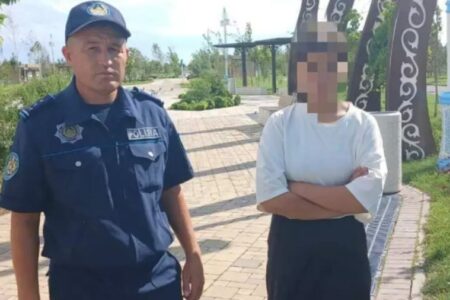 «Анасы телефон сатып алып бермеген». Түркістанда 13 жастағы қыз үйінен кетіп қалған