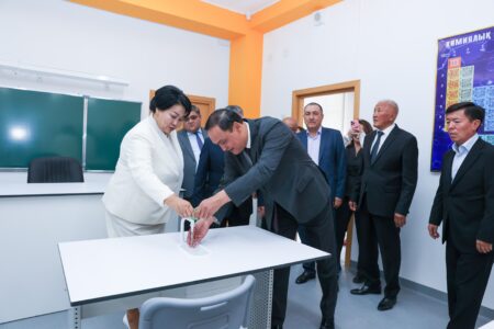 Жамбыл облысында «Жайлы мектеп» Ұлттық жобасы аясында жаңа білім ордасы пайдалануға берілді