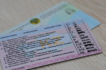 Жүргізуші куәлігін заңсыз беру фактілері анықталды