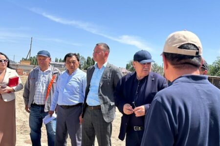 ЖАМБЫЛ АУДАНЫ ШАЙДАНА АУЫЛЫНДА КӨПТЕН КҮТКЕН МЕКТЕП ҚҰРЫЛЫСЫ БАСТАЛДЫ