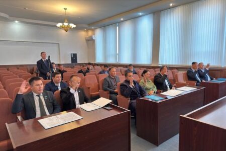 КЕЗЕКТЕН ТЫС СЕССИЯ ӨТТІ