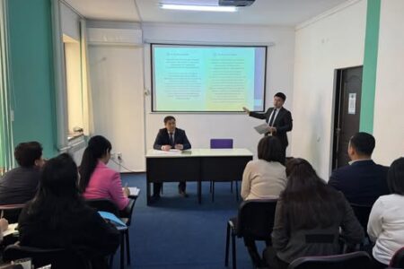 «АДАМ РЕСУРСТАРЫН ДАМЫТУ» ОРТАЛЫҒЫНЫҢ ЖҰМЫС КЕҢЕСІ ӨТКІЗІЛДІ