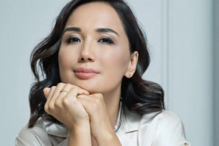«Берген садақамды да есептеген»: Ләйлә Сұлтанқызы комитет алдында табысы туралы есеп берді